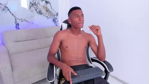 Snapshot of lexianddeker chatting on September 25, 4:47 pm Lexi  Derek online show from September 25, 4:47 pm