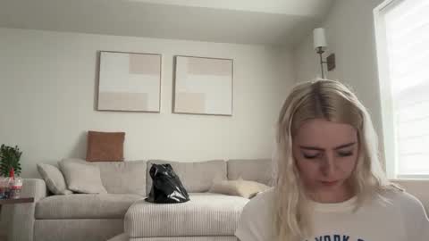 lexiiismith online show from February 3, 6:12 pm