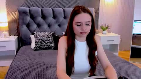 lexirayne online show from November 12, 3:03 pm