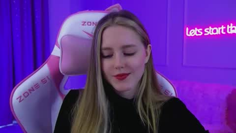 Lexi online show from February 19, 7:07 am