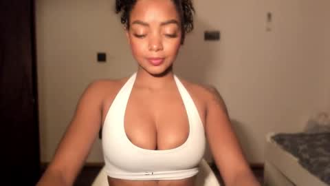 LEXY - Independent account online show from December 4, 12:10 am