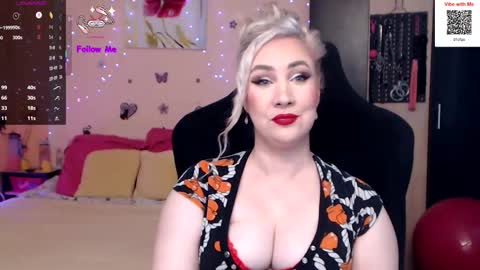 Snapshot of lexygold chatting on September 12, 1:46 pm Lexy online show from September 12, 1:46 pm