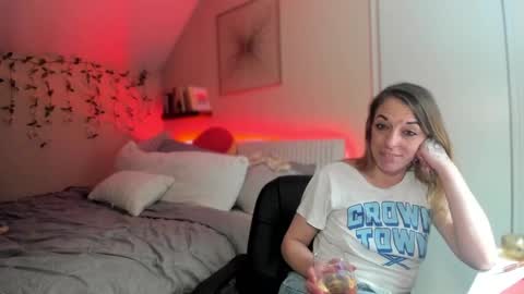 Hornystonerchick online show from February 25, 1:20 am