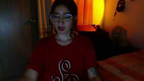 liliana online show from May 8, 6:52 am