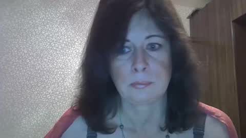 Snapshot of lia_ang chatting on October 23, 5:03 pm lia_ang online show from October 23, 5:03 pm