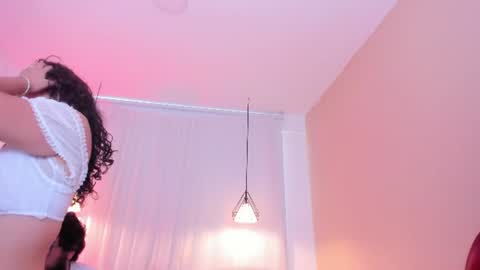 Lia Bell online show from July 7, 6:56 pm
