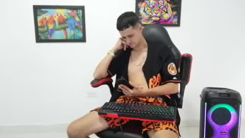 Andres online show from November 5, 9:28 pm