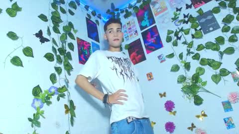 liam_honey18 online show from March 29, 3:41 am