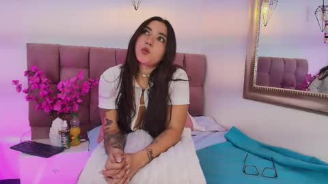 liam_rochi online show from May 4, 12:33 pm