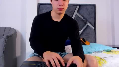 Call me Lian online show from February 3, 12:20 pm