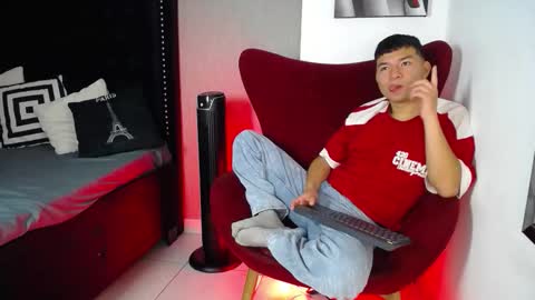 Liam  online show from February 14, 1:03 pm