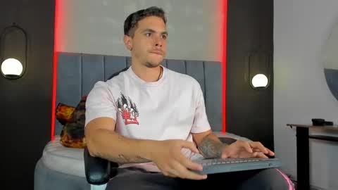 Liam online show from April 20, 6:55 pm