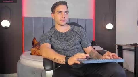 Liam online show from February 11, 8:45 pm