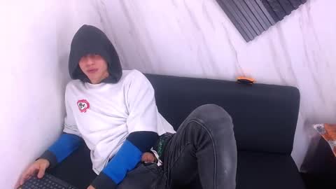 liam_york online show from February 27, 8:45 pm