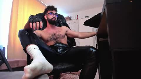 Liam online show from February 23, 9:33 am