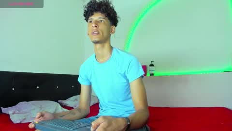 LIAM  KAI online show from March 20, 3:00 am