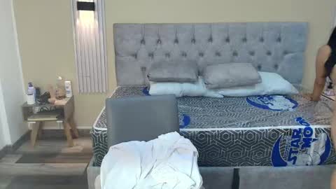 L I A M O N R O E online show from September 25, 12:12 pm