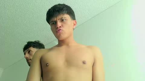 lian_y_dilan online show from March 31, 3:01 pm