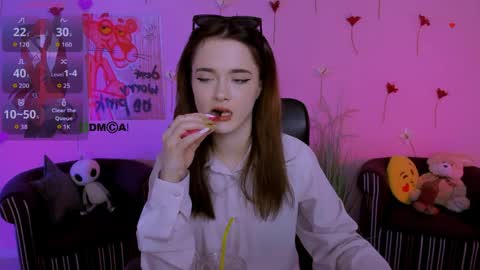 Little Liana  online show from April 3, 6:59 pm