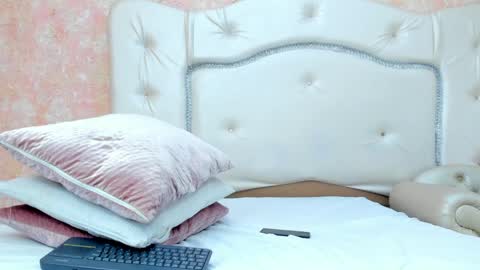 Lian  online show from May 5, 3:13 am