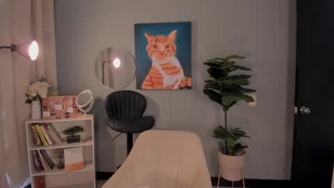 Lia online show from March 13, 1:58 pm