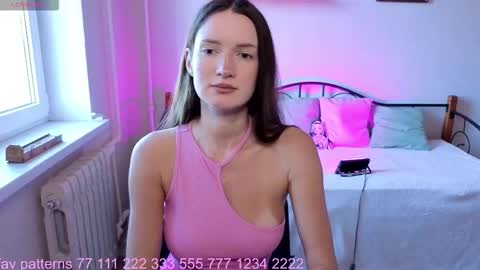 Welcome guys in my room Im Claire online show from September 28, 12:25 pm