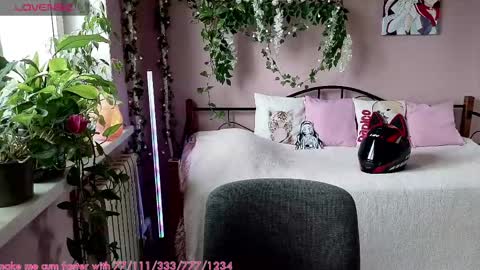 Welcome guys in my room Im Claire online show from May 31, 12:37 pm