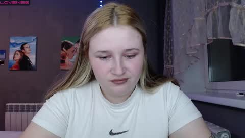 Snapshot of light_lunaa chatting on October 25, 1:11 pm light_lunaa online show from October 25, 1:11 pm