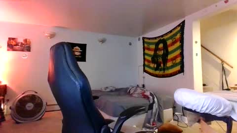 lightskinned666 online show from April 14, 5:49 pm