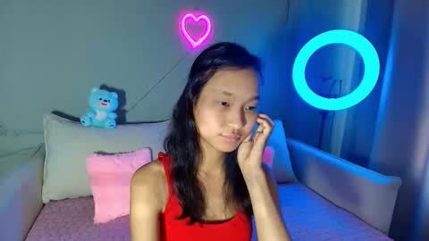 Lihn Pham online show from November 28, 3:47 am