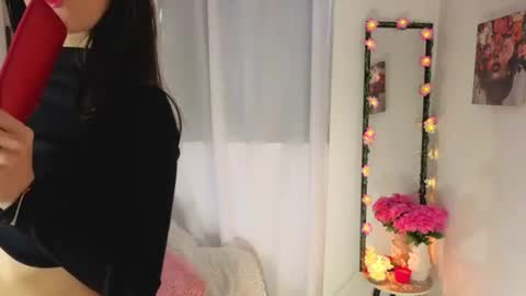 liiaa online show from July 5, 2:46 pm
