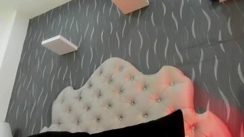 L I I A M online show from February 13, 10:02 am