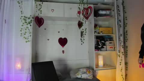         online show from February 16, 11:41 am