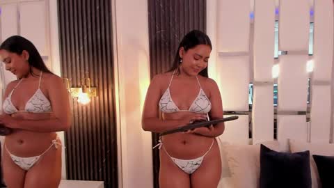 Liily Evans online show from May 21, 1:17 pm