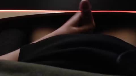 lijmstik1 online show from March 9, 12:10 am