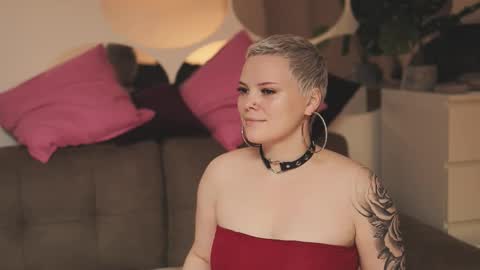 likaaberry online show from November 13, 11:35 am