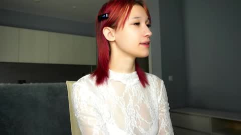 Emi online show from October 18, 4:33 pm