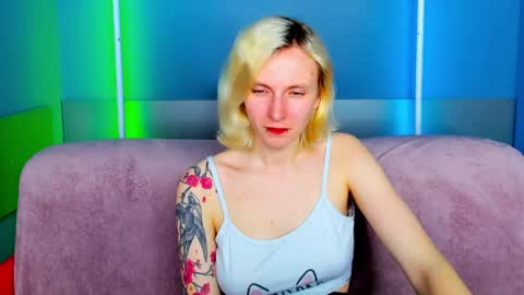 likilip online show from April 14, 1:42 am