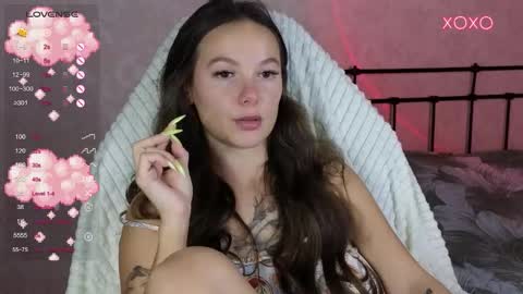 little moon online show from September 18, 9:30 pm