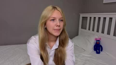 Emma online show from October 27, 10:48 am