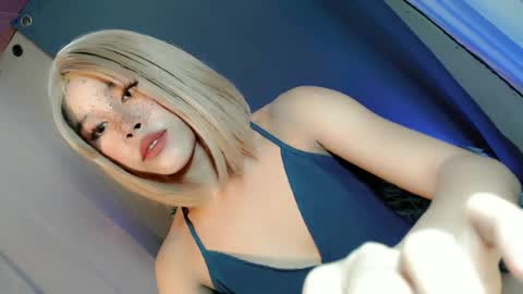 lil_trixxy online show from June 18, 1:55 am
