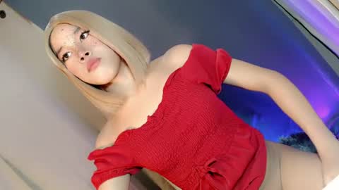 lil_trixxy online show from June 24, 12:56 pm