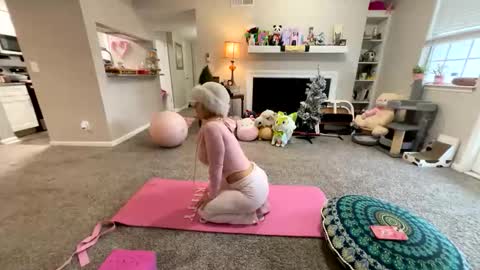 Pink mink online show from December 16, 8:48 pm