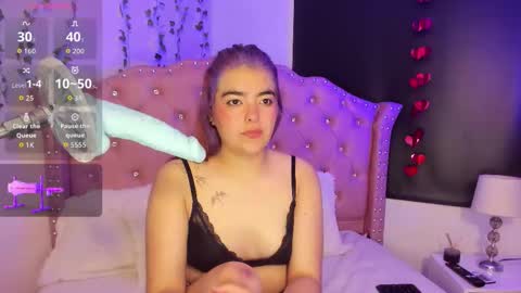 Snapshot of lila_cox chatting on October 21, 11:59 am lila_cox online show from October 21, 11:59 am