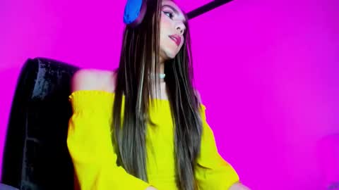 Snapshot of lila_di chatting on September 23, 9:43 pm lila_di online show from September 23, 9:43 pm