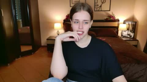 LilaSparkling online show from August 4, 4:41 am