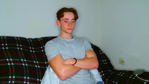 Snapshot of lilbearxxxx chatting on October 27, 12:10 am lilbearxxxx online show from October 27, 12:10 am