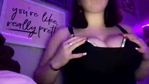 lilcj420690 online show from March 2, 11:55 pm