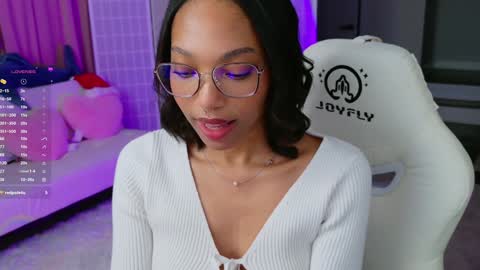 evie online show from December 20, 2:08 am