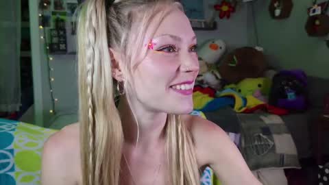 LilSquirt online show from November 20, 7:55 pm